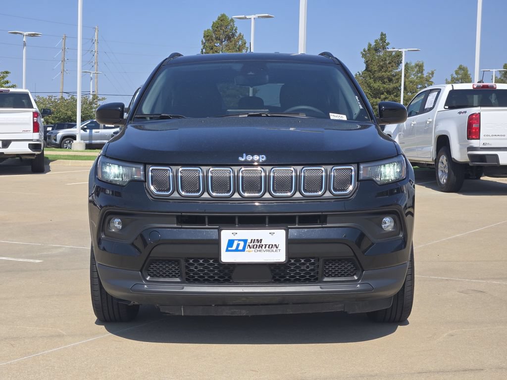 Used 2022 Jeep Compass Latitude AWD/4WD image 2