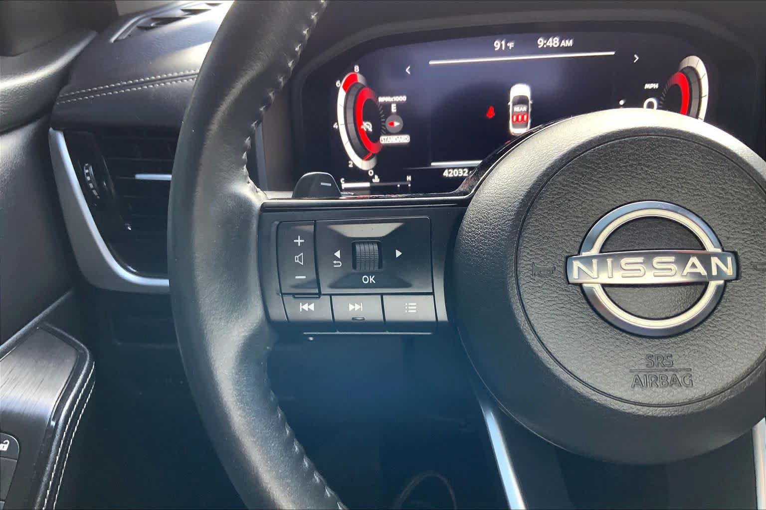 Used 2024 Nissan Rogue Platinum FWD image 24