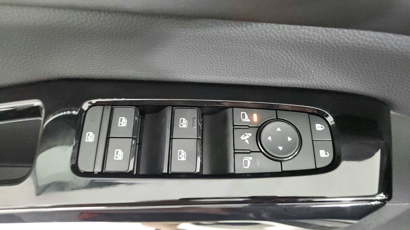 New 2026 Nissan Pathfinder Platinum AWD/4WD image 17
