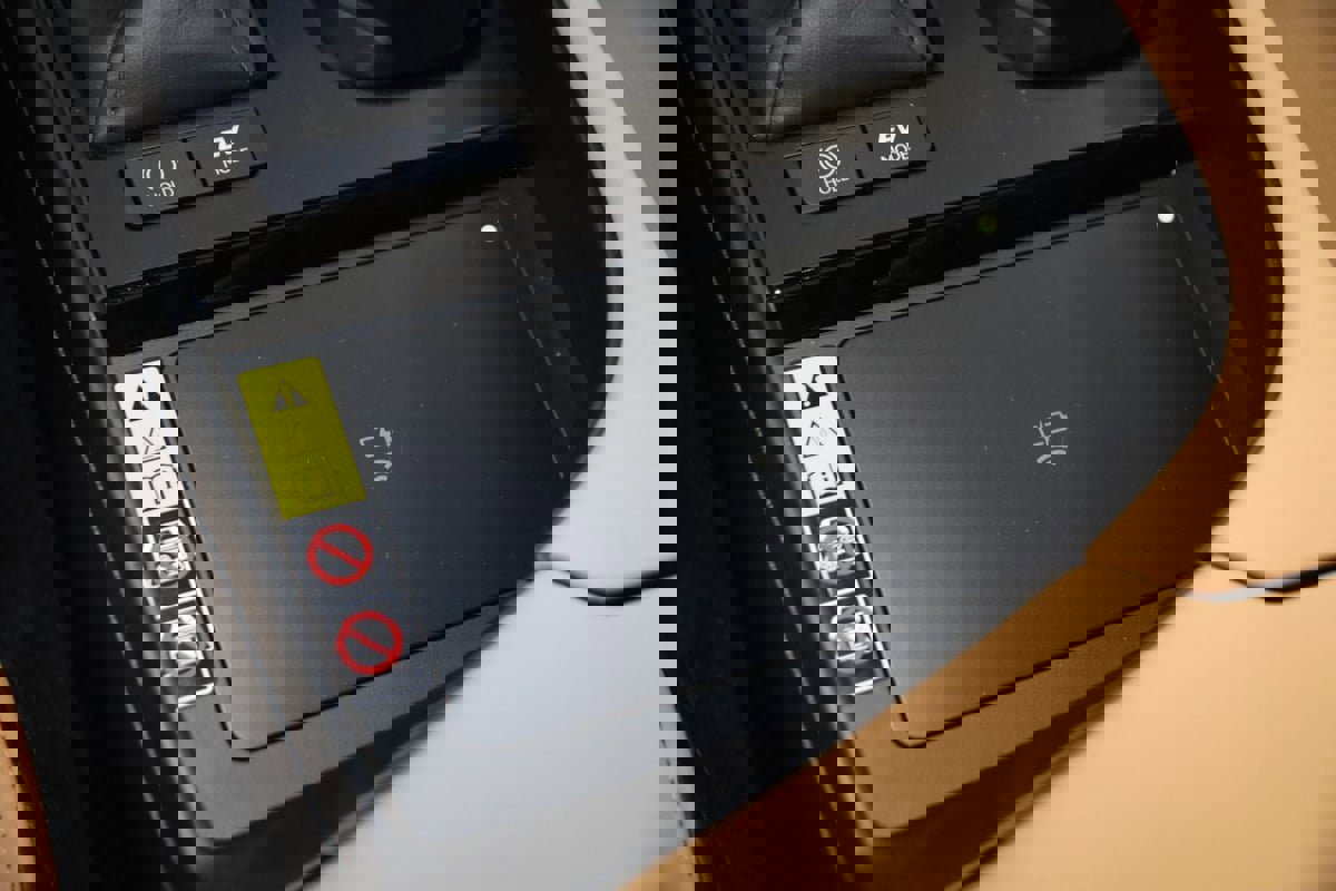 Used 2025 Lexus ES 300h F Sport w/ Accessory Package (Z1) image 28