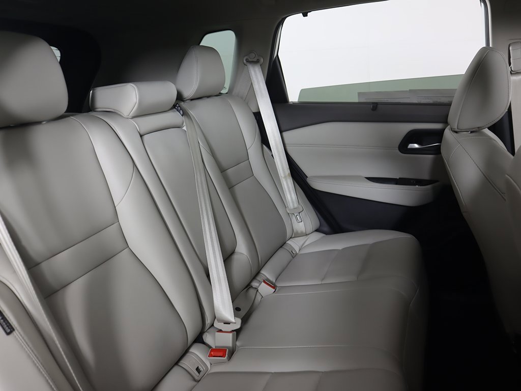 Used 2023 Nissan Rogue SL w/ SL Premium Package image 36