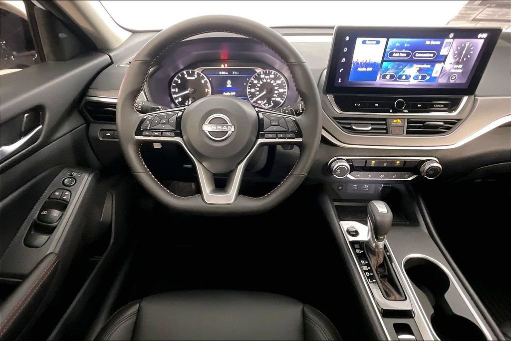 New 2026 Nissan Altima 2.5 SR FWD image 18