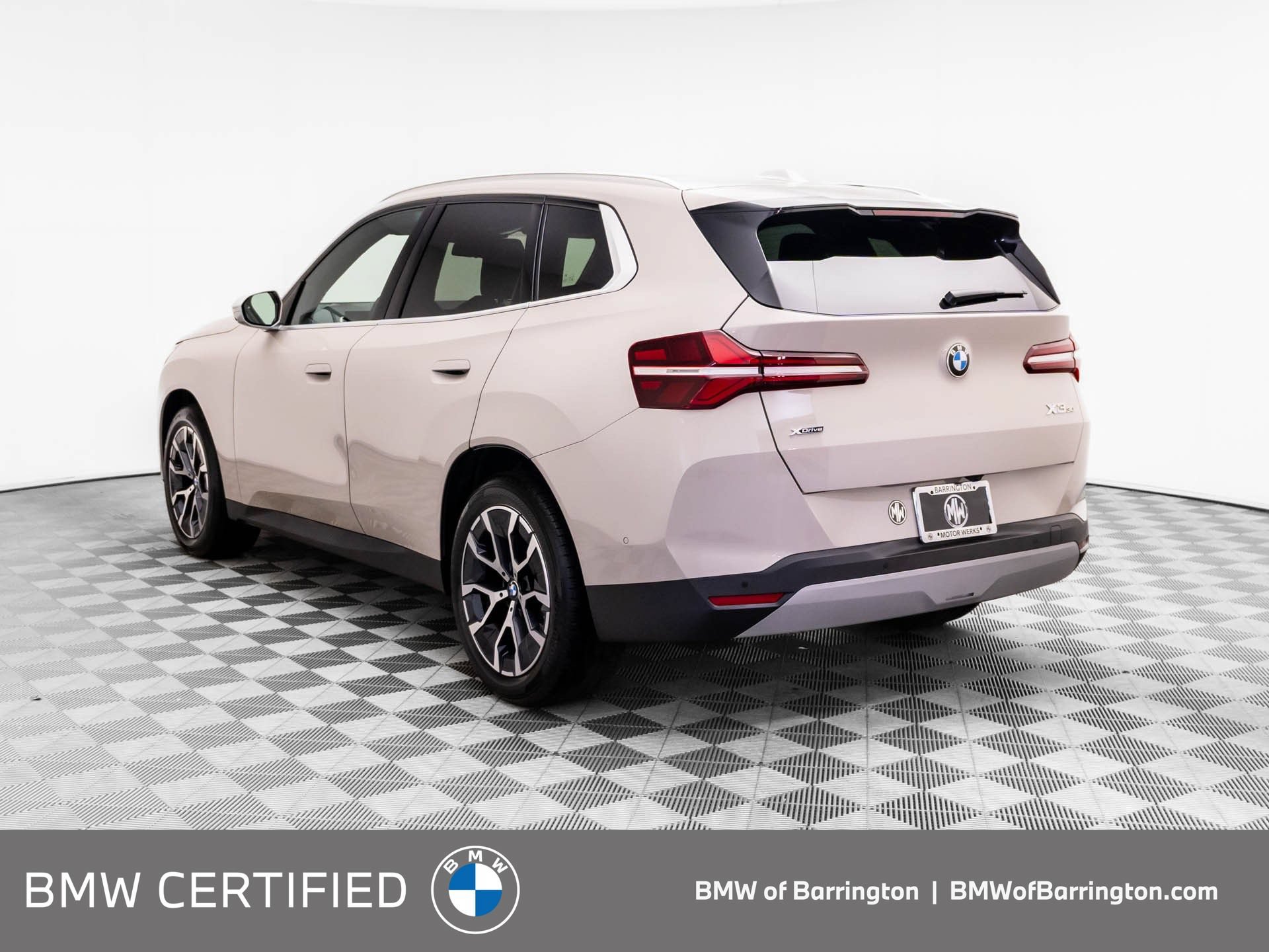 Certified 2025 BMW X3 xDrive30i w/ Premium Package AWD/4WD image 3