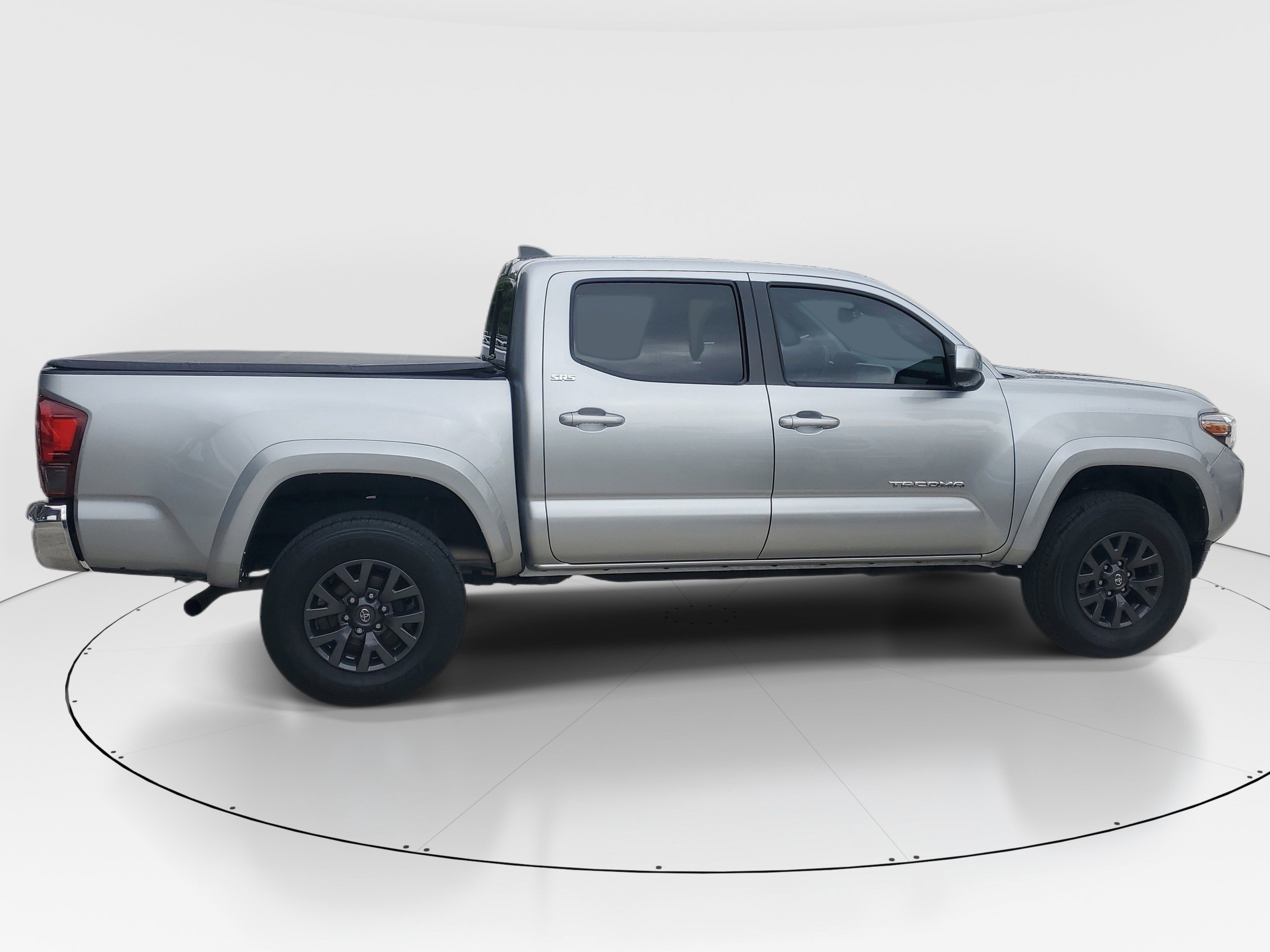 Used 2023 Toyota Tacoma SR5 RWD image 2