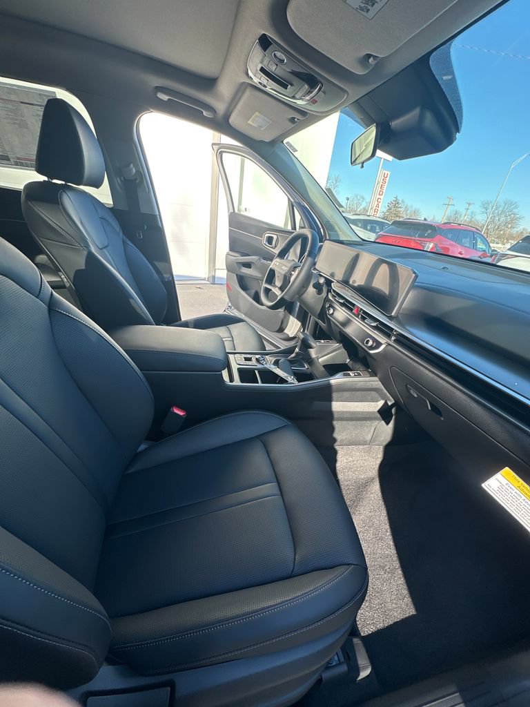 New 2026 Kia Sorento S w/ S Panoramic Sunroof Package FWD image 17