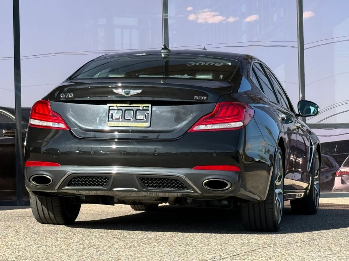 Used 2019 Genesis G70 3.3T Advanced w/ Prestige Package RWD image 11