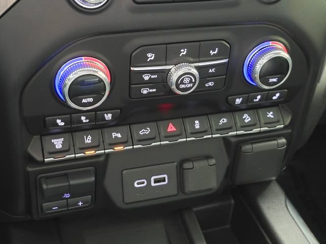 Used 2023 GMC Sierra 3500 Denali w/ Denali Black Diamond Edition AWD/4WD image 37