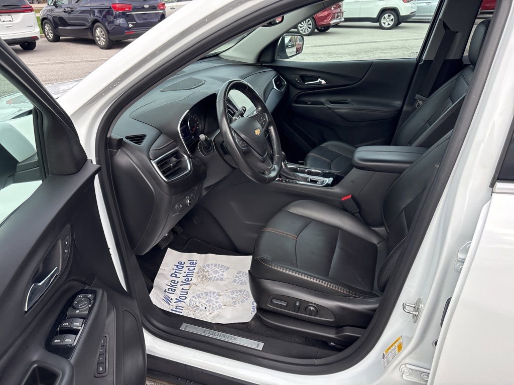 Used 2022 Chevrolet Equinox Premier AWD/4WD image 24