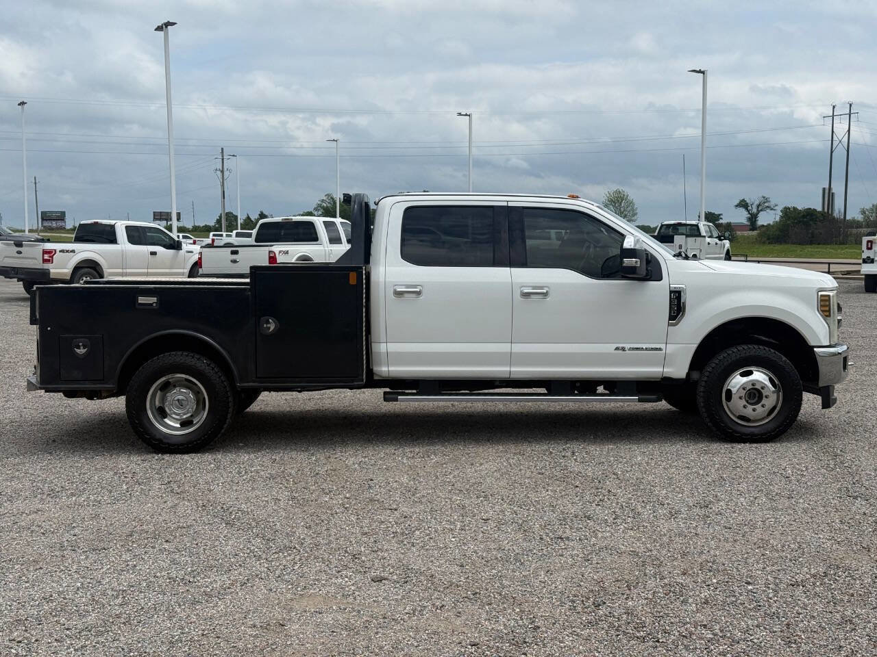 Used 2019 Ford F350 XLT w/ XLT Premium Package AWD/4WD image 4