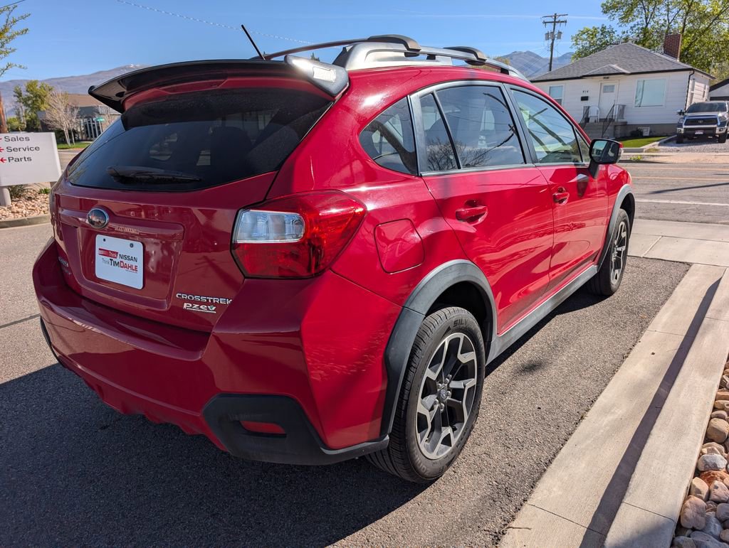 Used 2016 Subaru Crosstrek 2.0i Premium w/ 17" Wheel Sport Package image 4