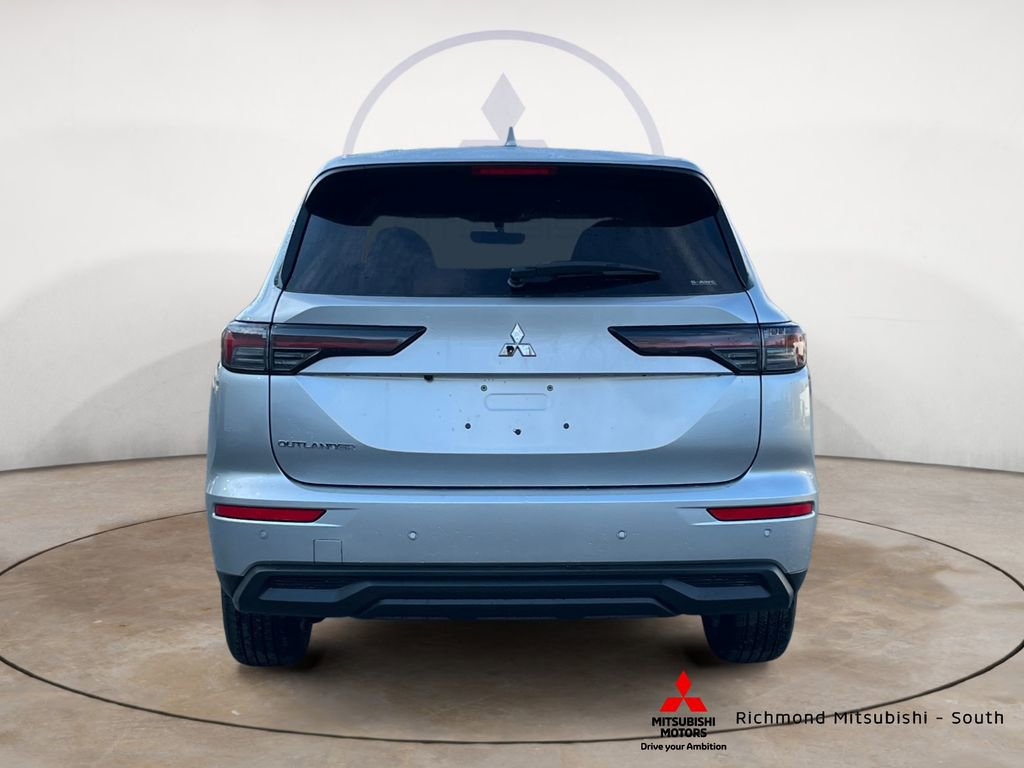 New 2026 Mitsubishi Outlander ES AWD/4WD image 4