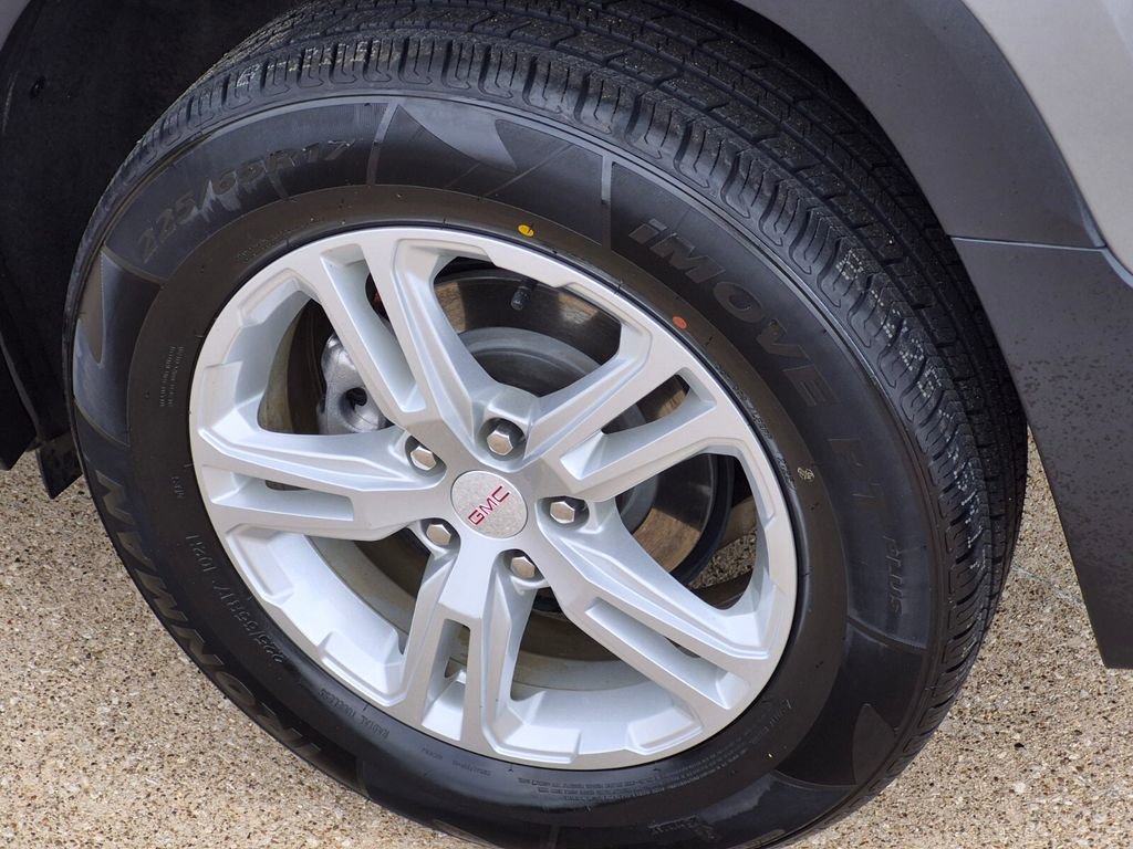 Used 2023 GMC Terrain SLE w/ Driver Convenience Package image 7