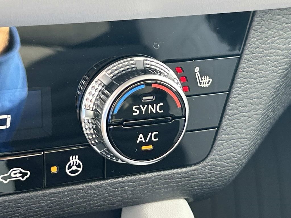 New 2026 Mitsubishi Outlander SE FWD image 29