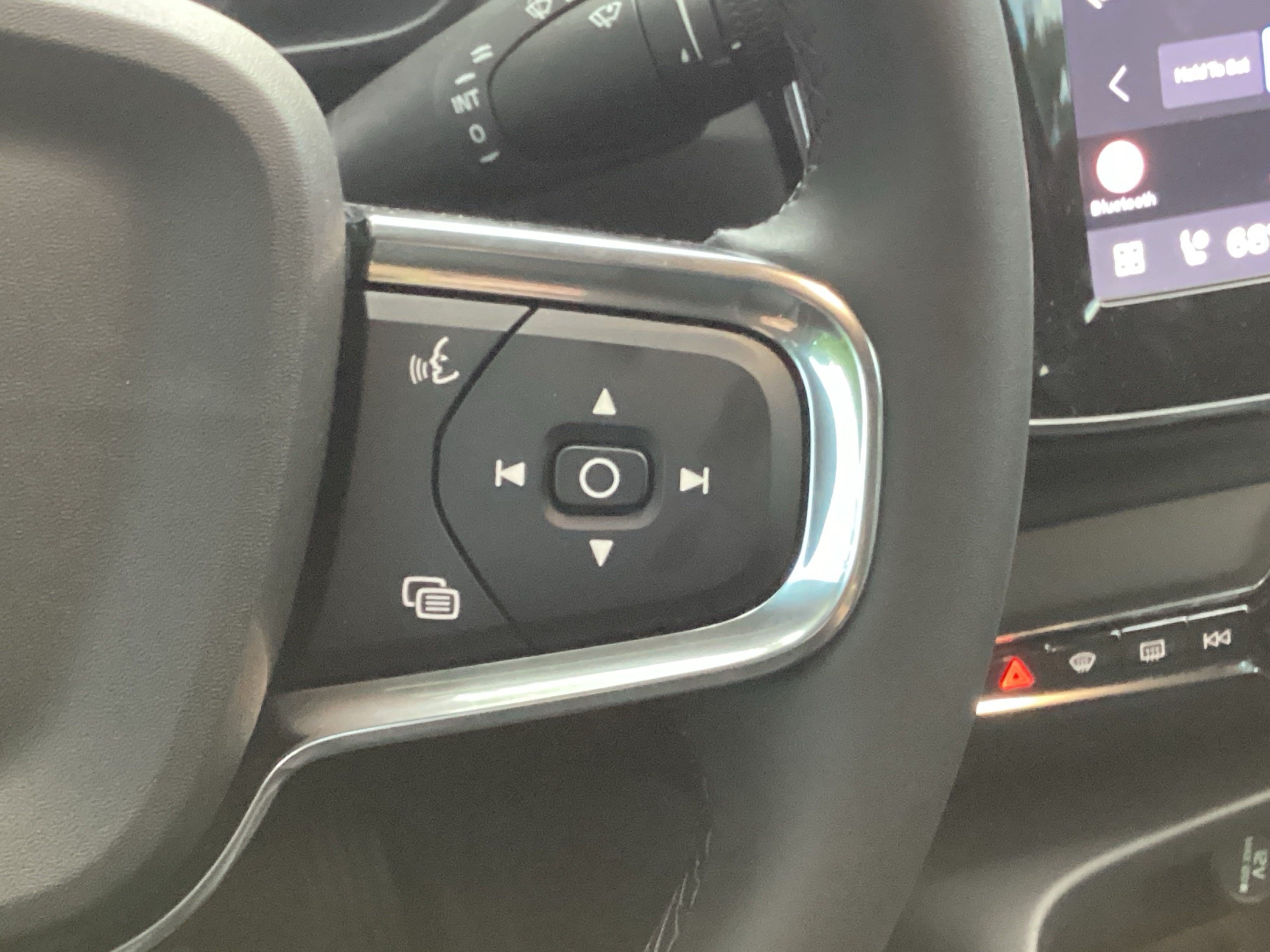 New 2026 Volvo XC40 B4 Core FWD image 22
