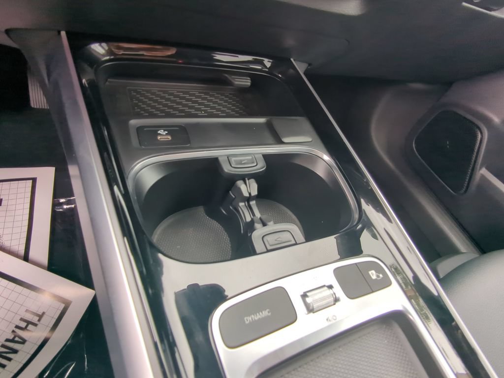 Used 2024 Mercedes-Benz GLB 250 image 8