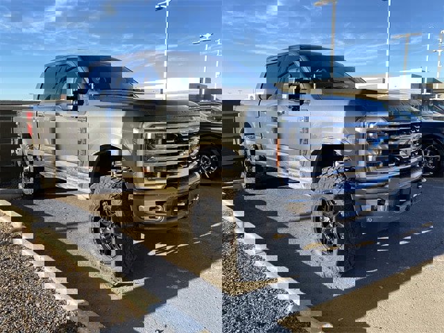 Used 2023 Ford F350 Platinum w/ FX4 Off-Road Package image 5