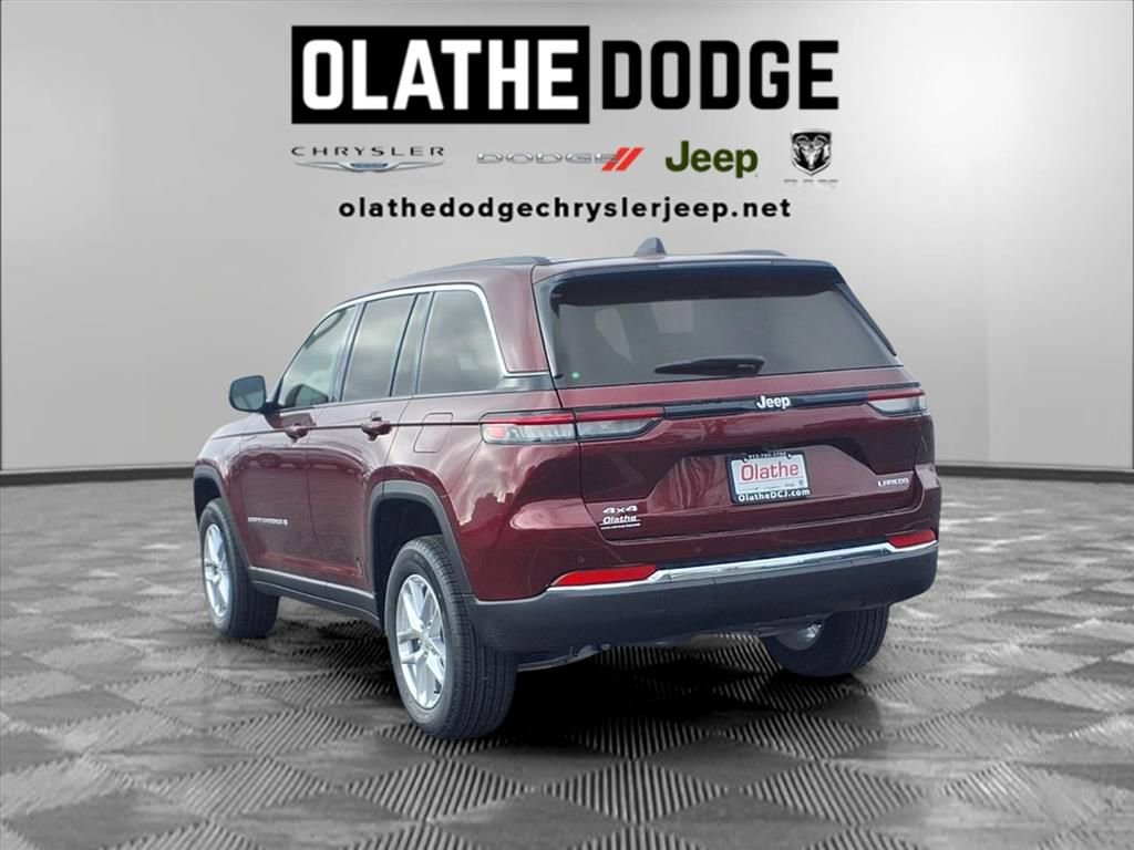 New 2025 Jeep Grand Cherokee Laredo w/ Luxury Tech Group I AWD/4WD image 3