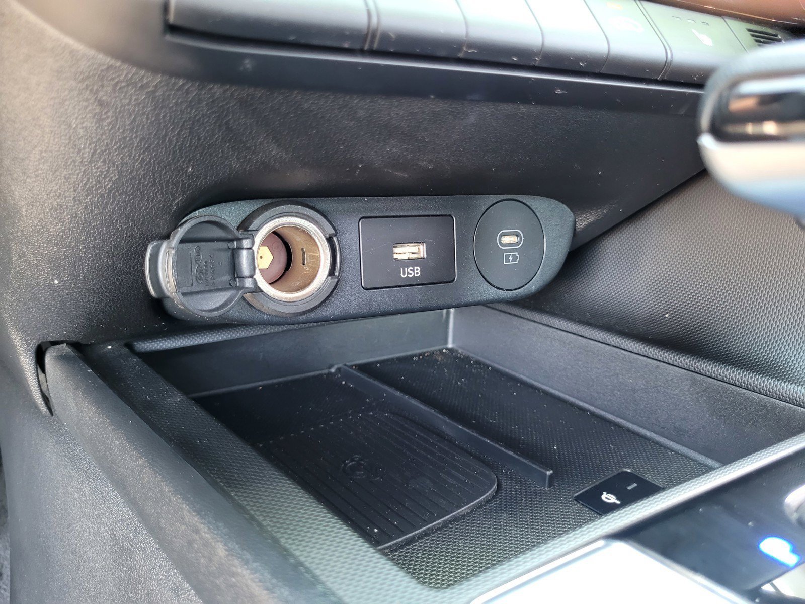 Used 2025 Hyundai Elantra SEL FWD image 21