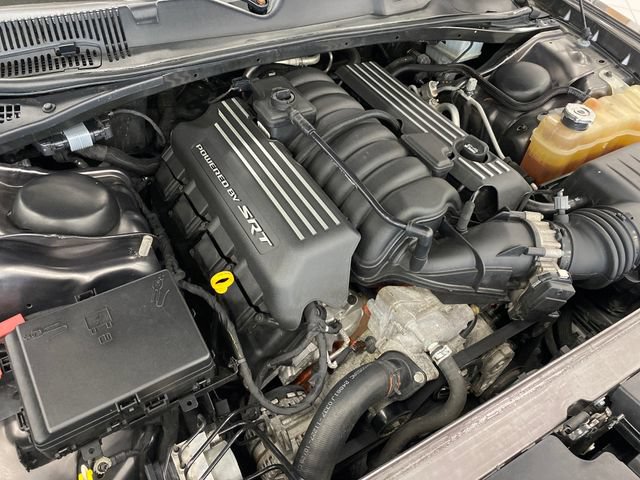 Used 2017 Dodge Challenger R/T Scat Pack w/ Leather Interior Group RWD image 18