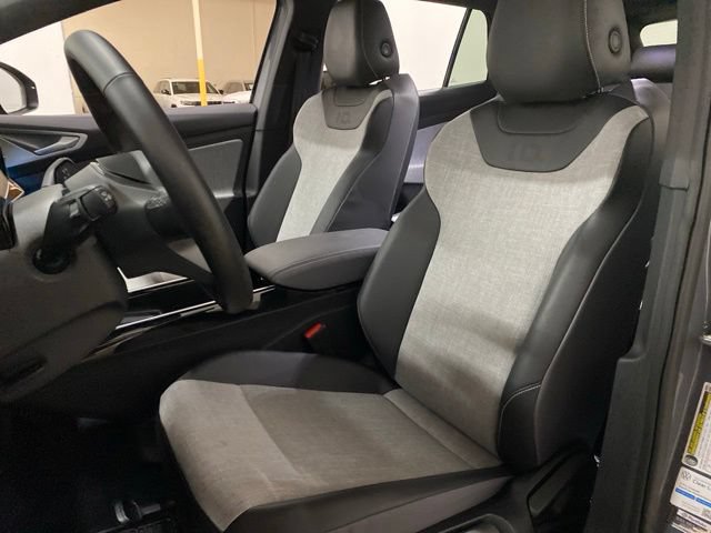 Used 2025 Volkswagen ID.4 Pro RWD image 63