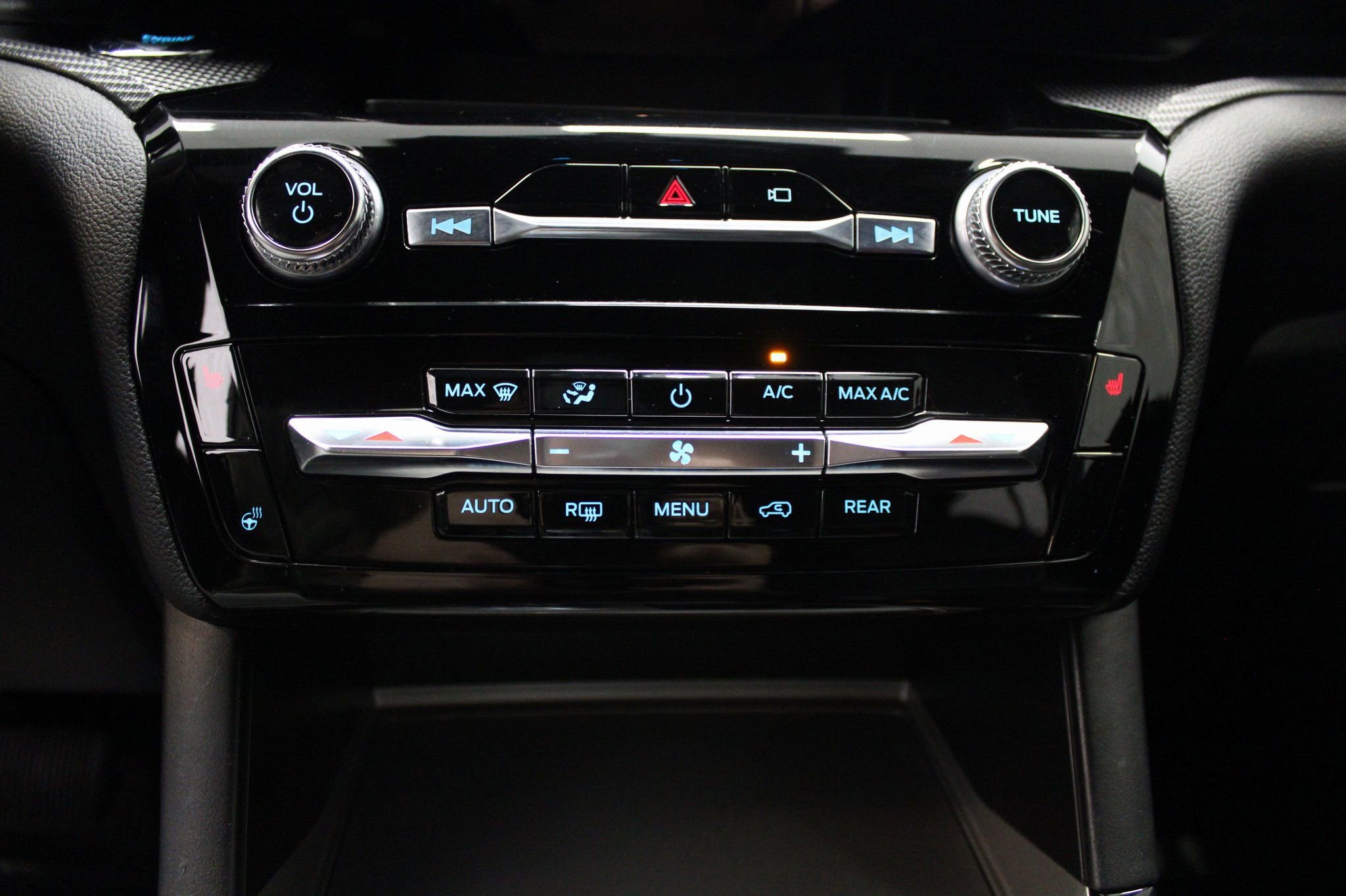 Used 2023 Ford Explorer ST-Line w/ Class IV Trailer Tow Package image 44