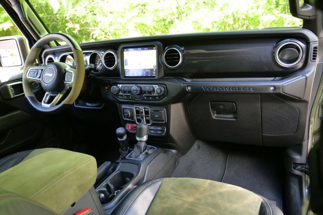 Used 2023 Jeep Wrangler Unlimited Rubicon 392 image 47