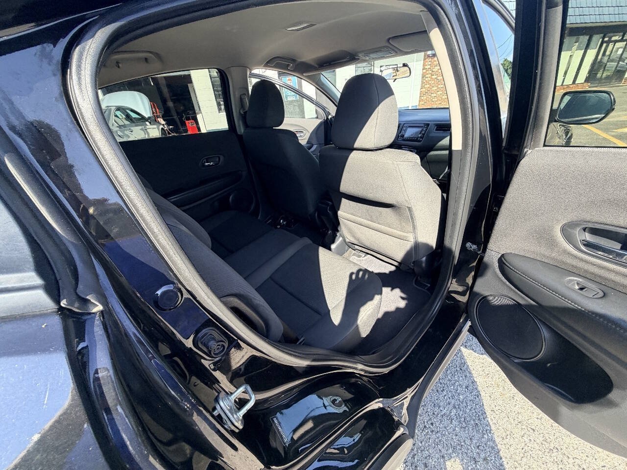 Used 2019 Honda HR-V LX image 53