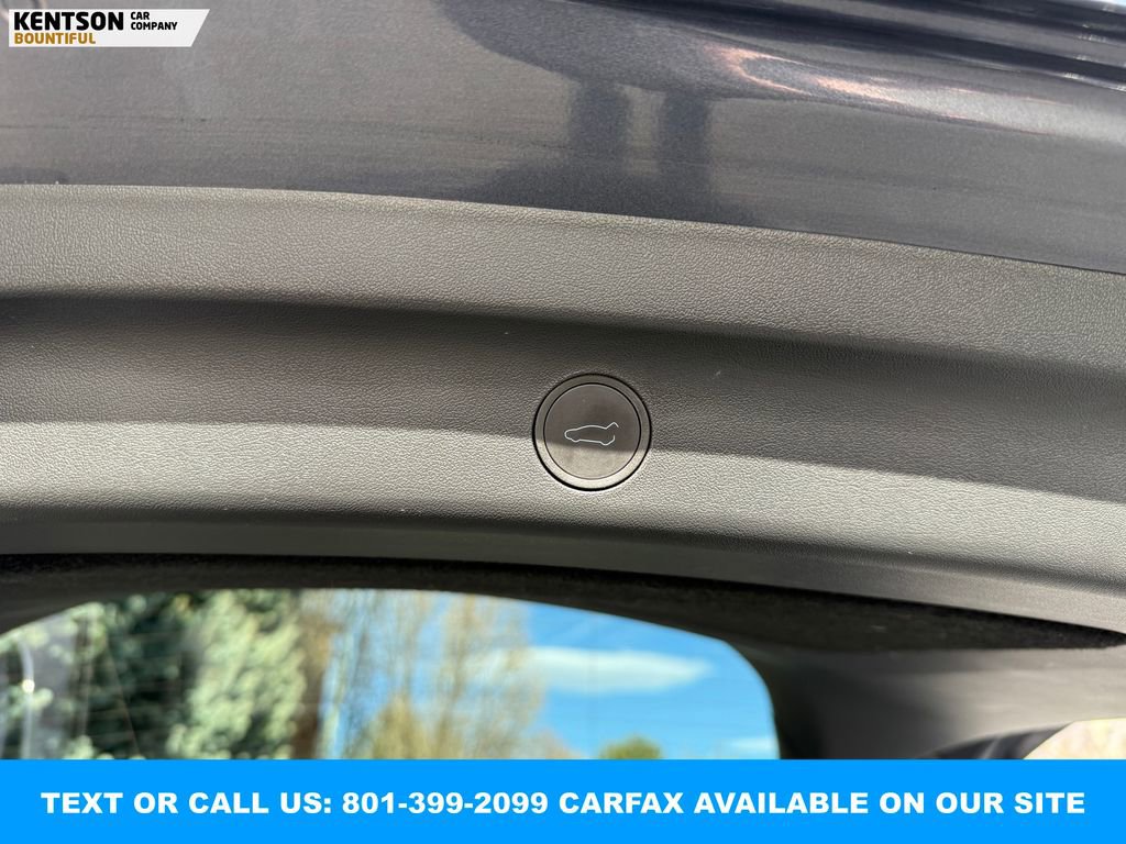 Used 2022 Tesla Model Y Performance image 34