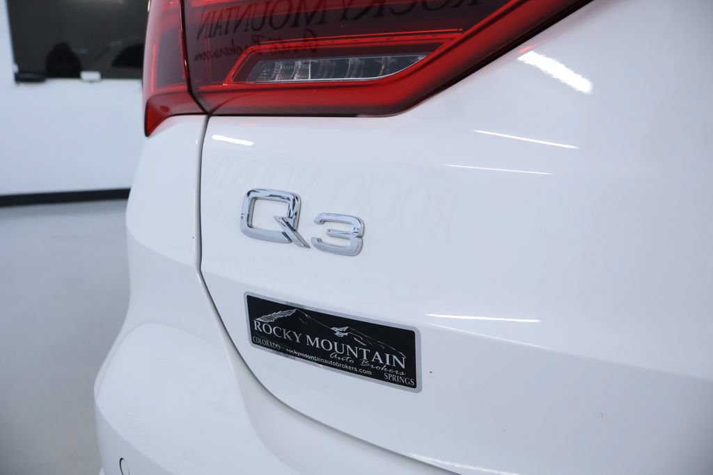 Used 2024 Audi Q3 2.0T Premium AWD/4WD image 10