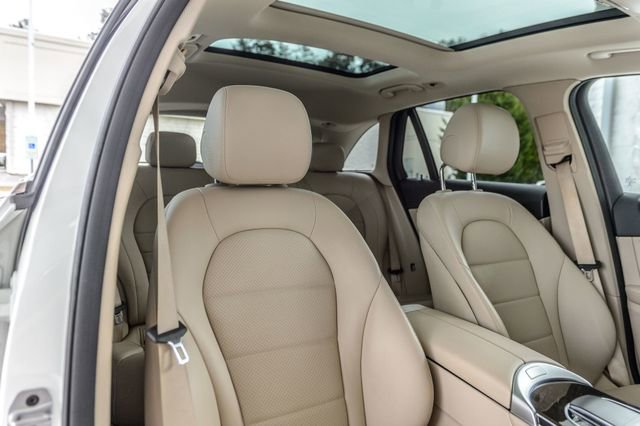 Used 2021 Mercedes-Benz GLC 300 4MATIC image 41