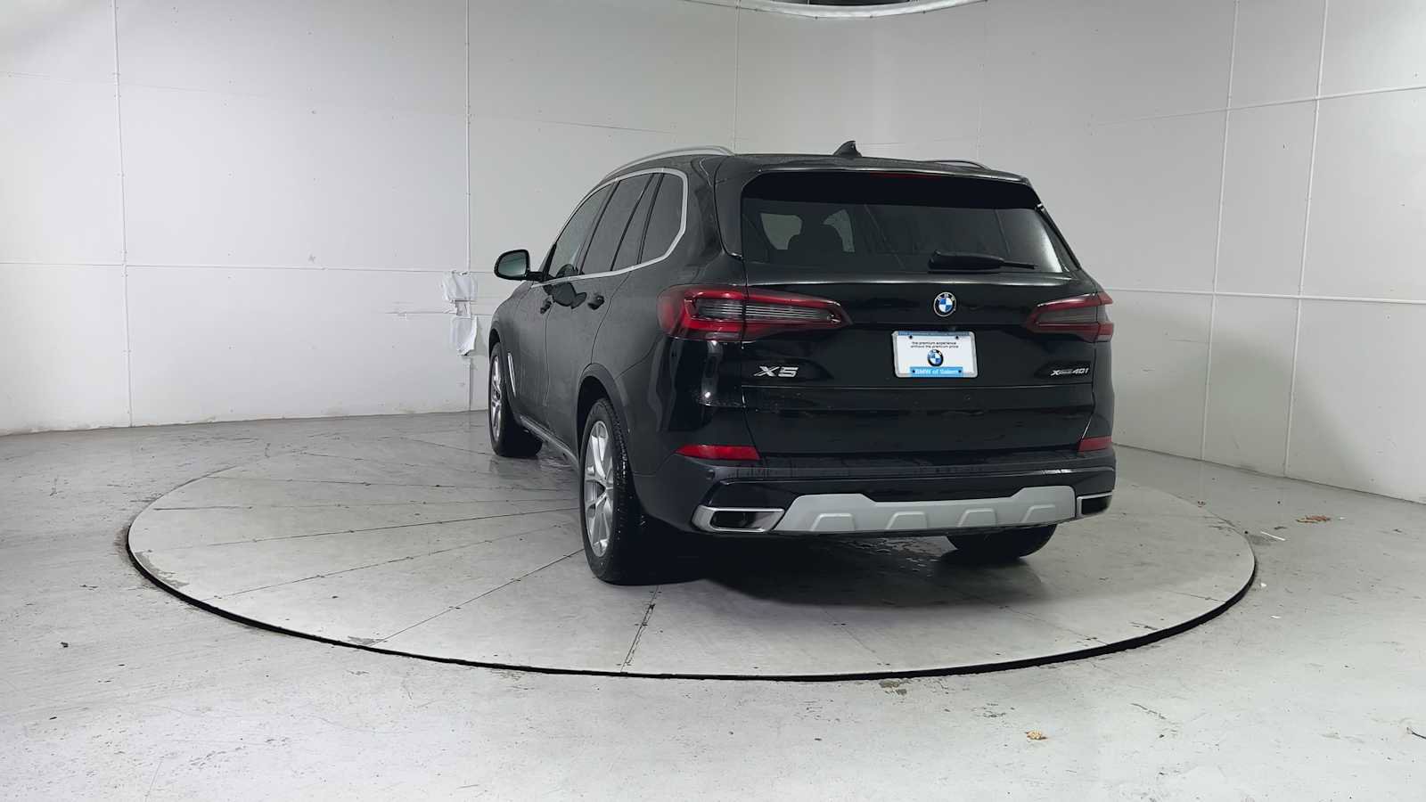 Used 2023 BMW X5 xDrive40i w/ Premium Package image 3