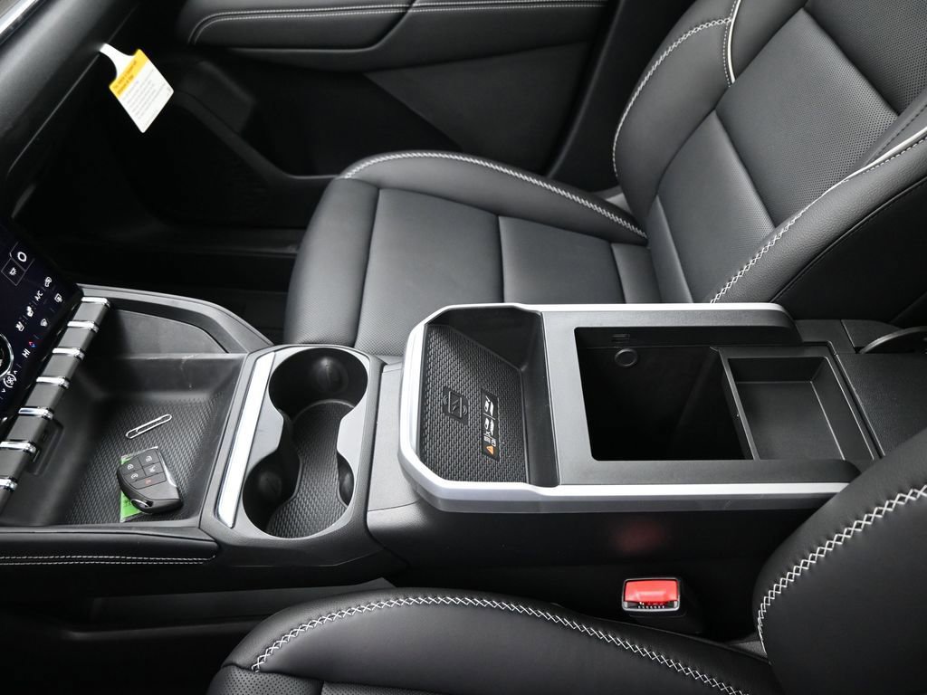 New 2026 GMC Terrain Denali w/ LPO, Black Badging Package image 19