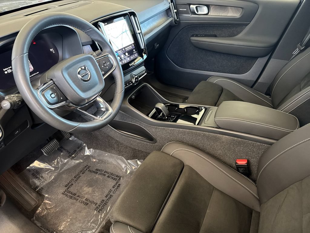 Certified 2023 Volvo C40 P8 Recharge Ultimate w/ Protection Package Premier AWD/4WD image 9