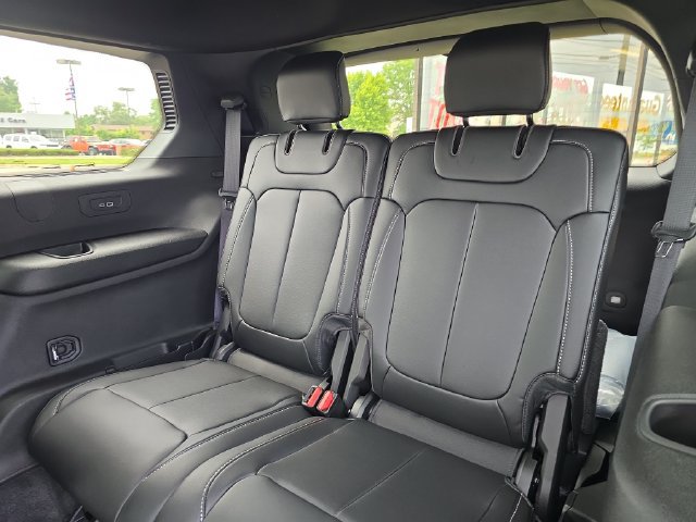 New 2026 Jeep Grand Cherokee L Limited AWD/4WD image 16