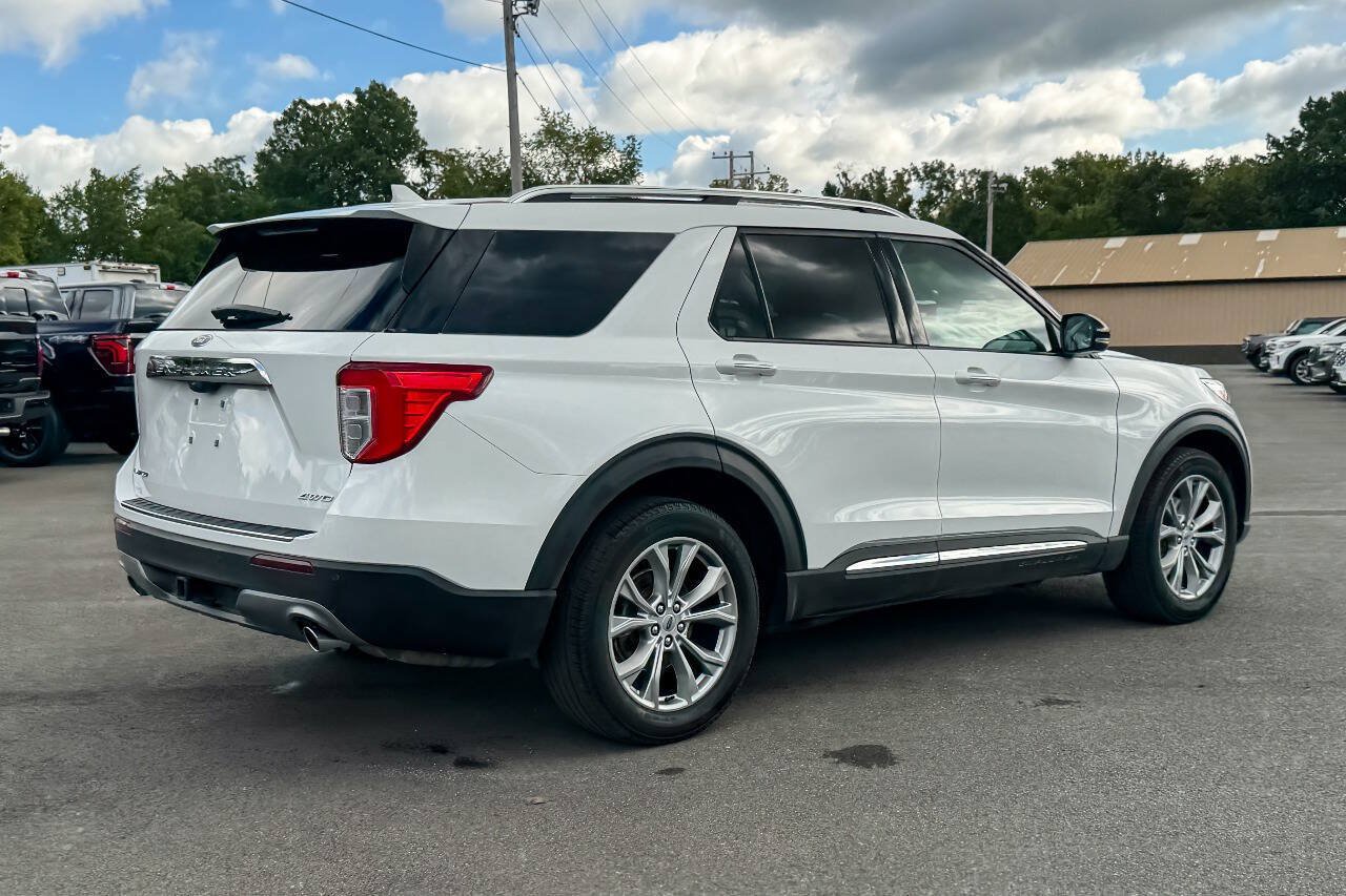 Used 2023 Ford Explorer Limited w/ Limited Technology Package AWD/4WD image 3