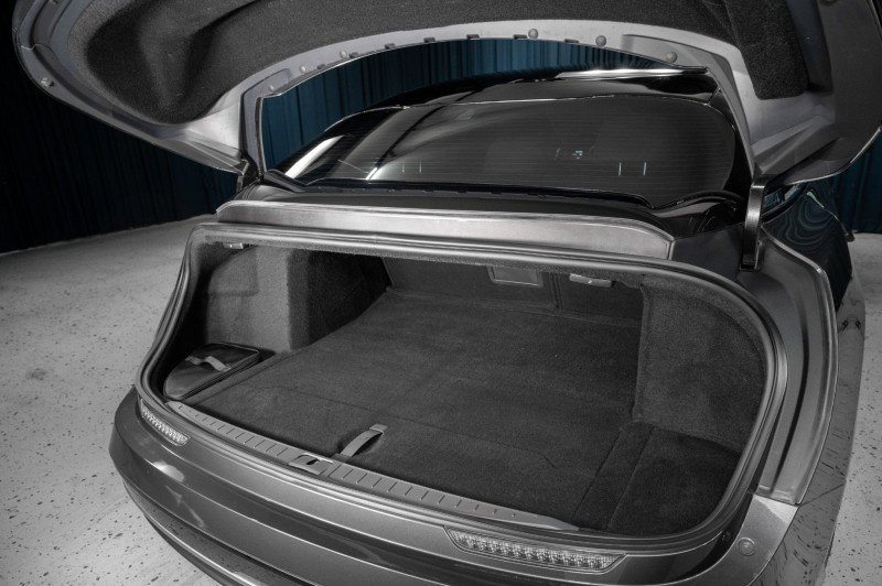 Used 2025 Lucid Air Touring image 10