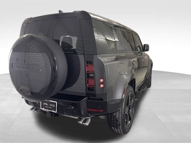 New 2025 Land Rover Defender 110 X-Dynamic SE image 4