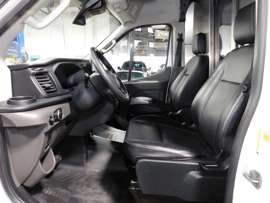 Used 2022 Ford Transit 250 AWD image 43
