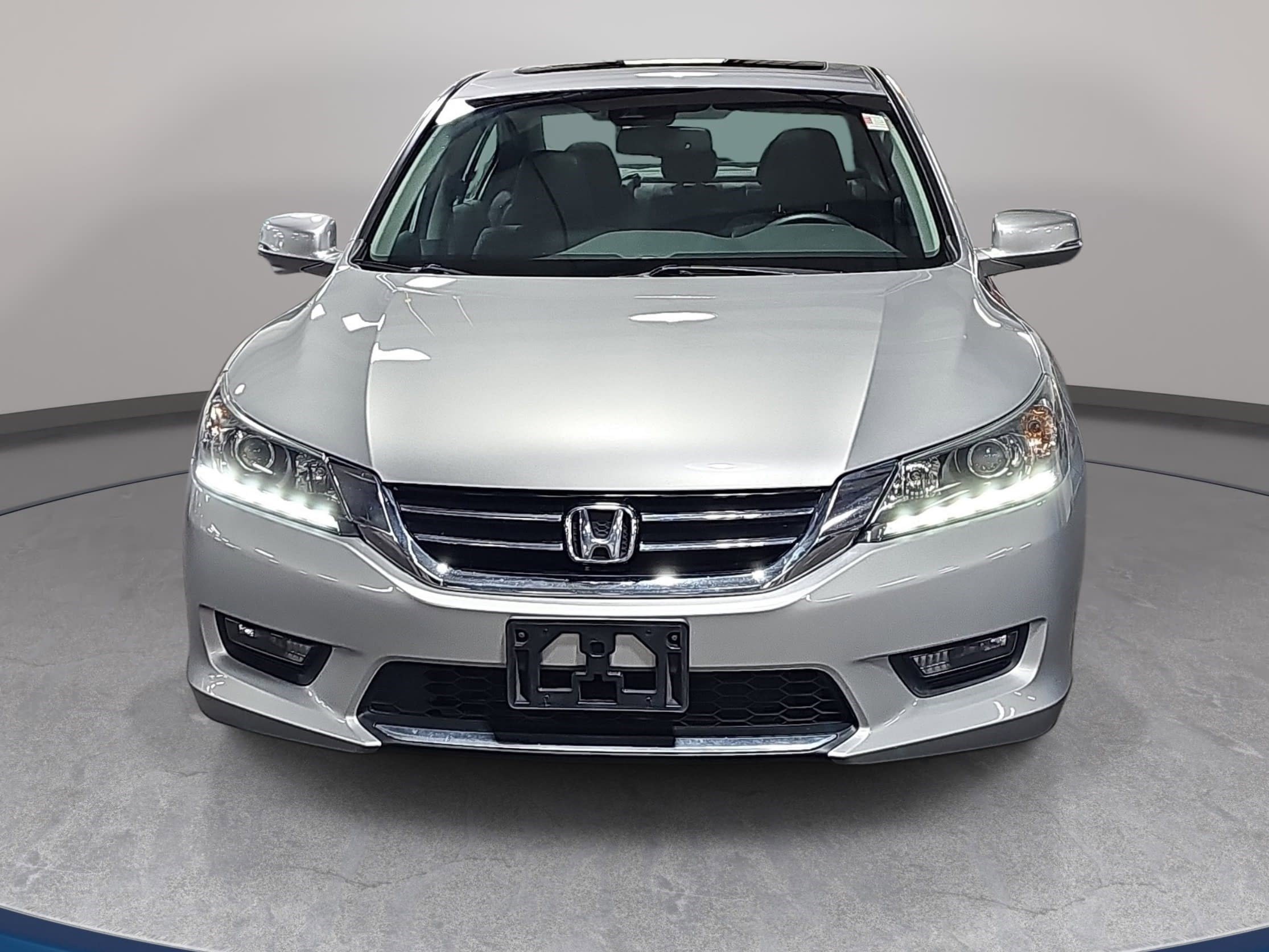 Used 2015 Honda Accord EX-L image 2