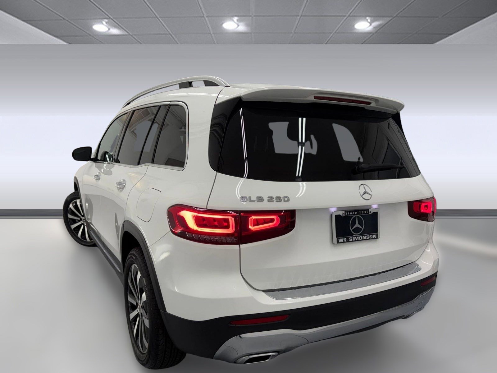 Certified 2023 Mercedes-Benz GLB 250 image 3