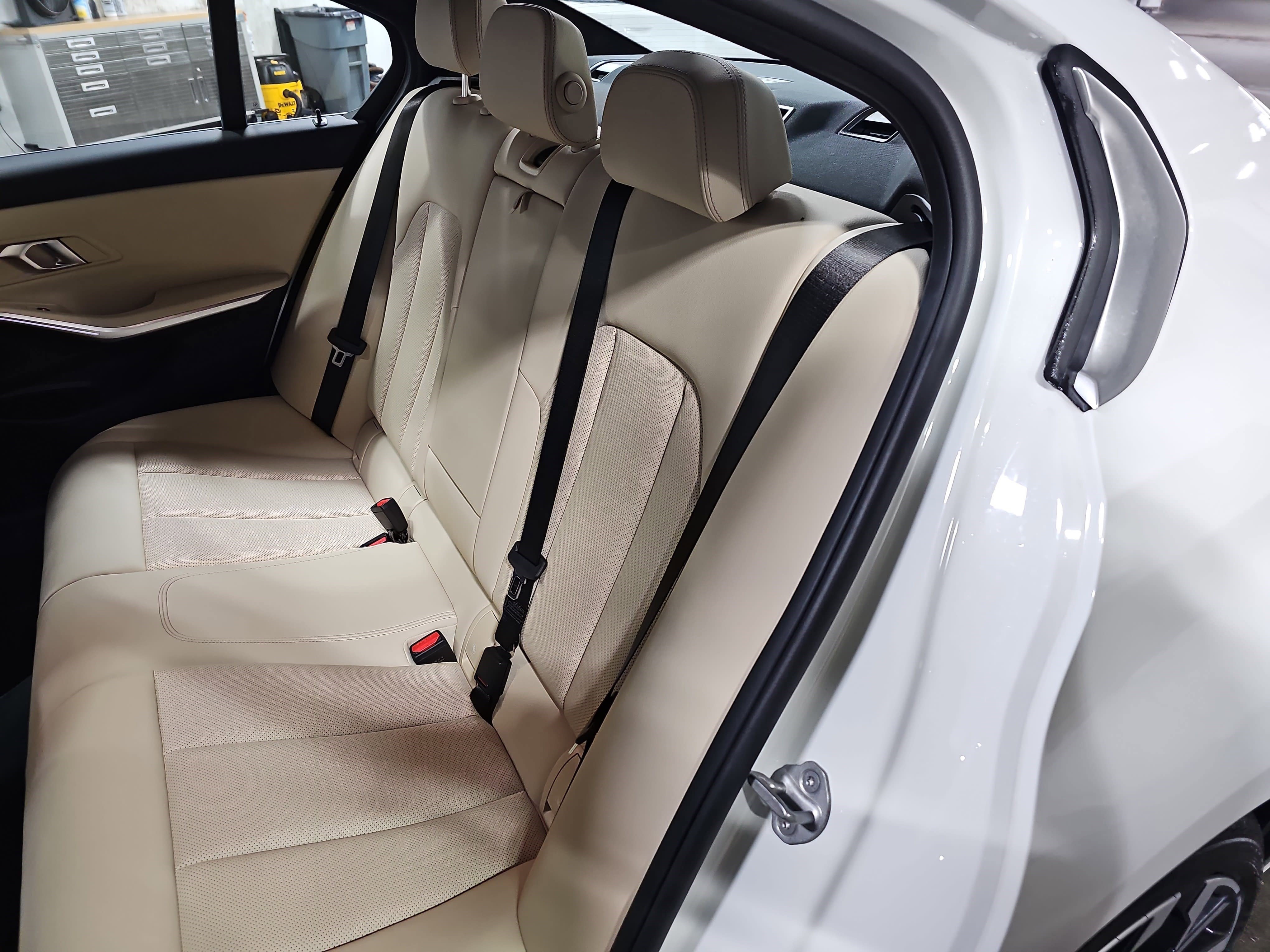 Certified 2025 BMW 330i Sedan w/ Premium Package image 15