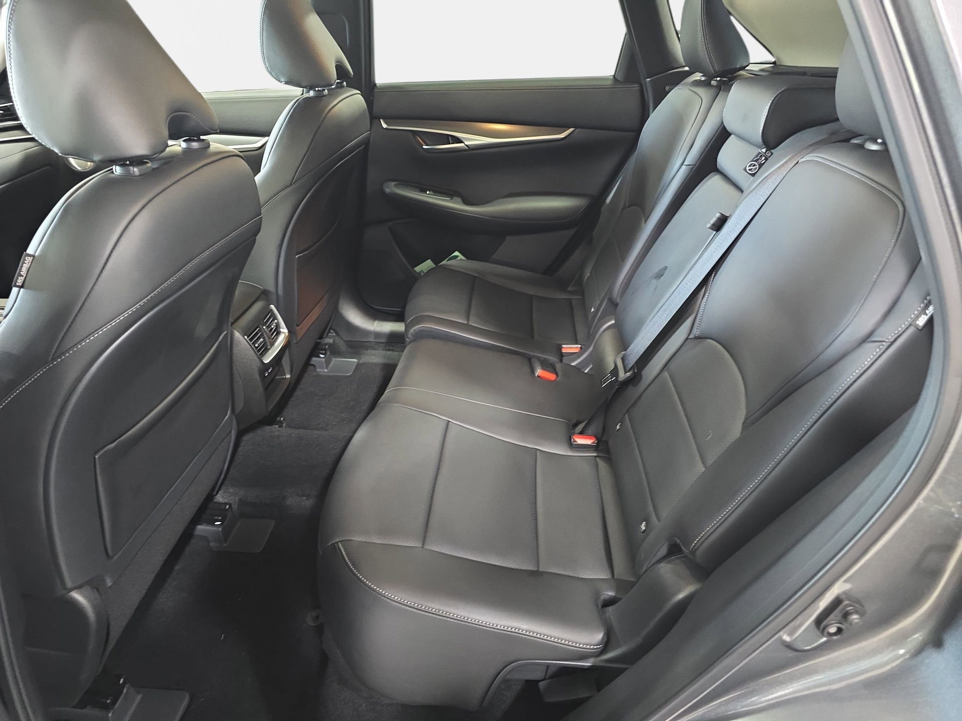 Certified 2025 INFINITI QX50 Luxe w/ Accent Package image 14