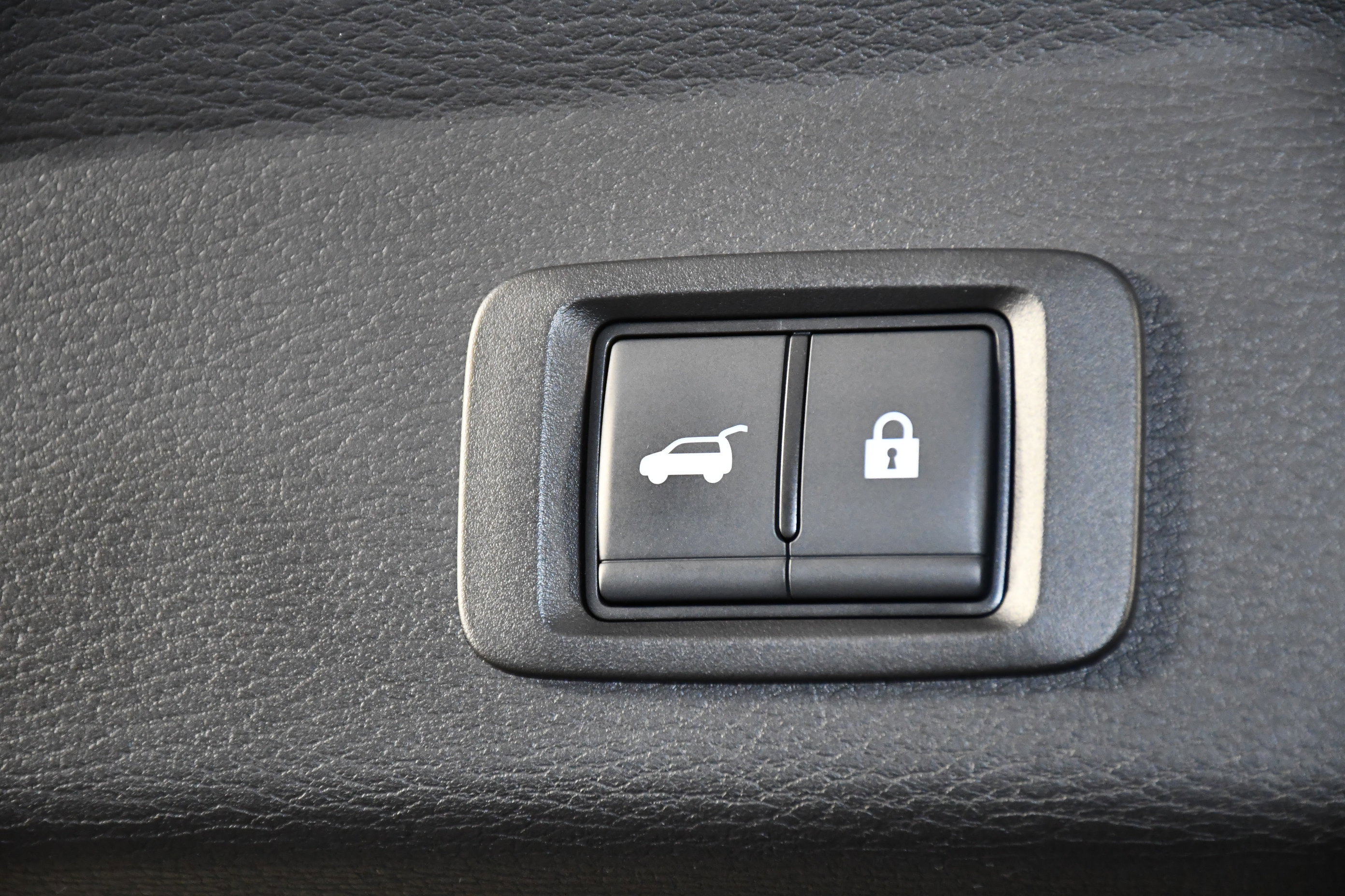 Used 2025 Mitsubishi Outlander SEL image 51