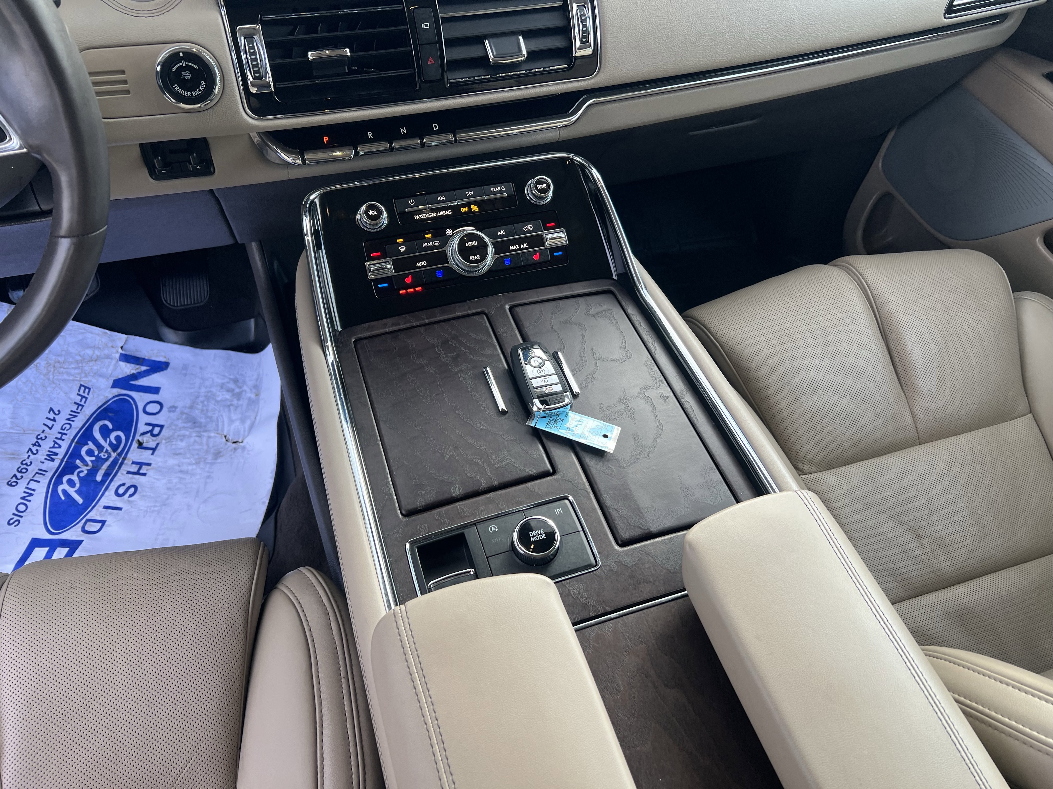 Used 2023 Lincoln Navigator Reserve image 22