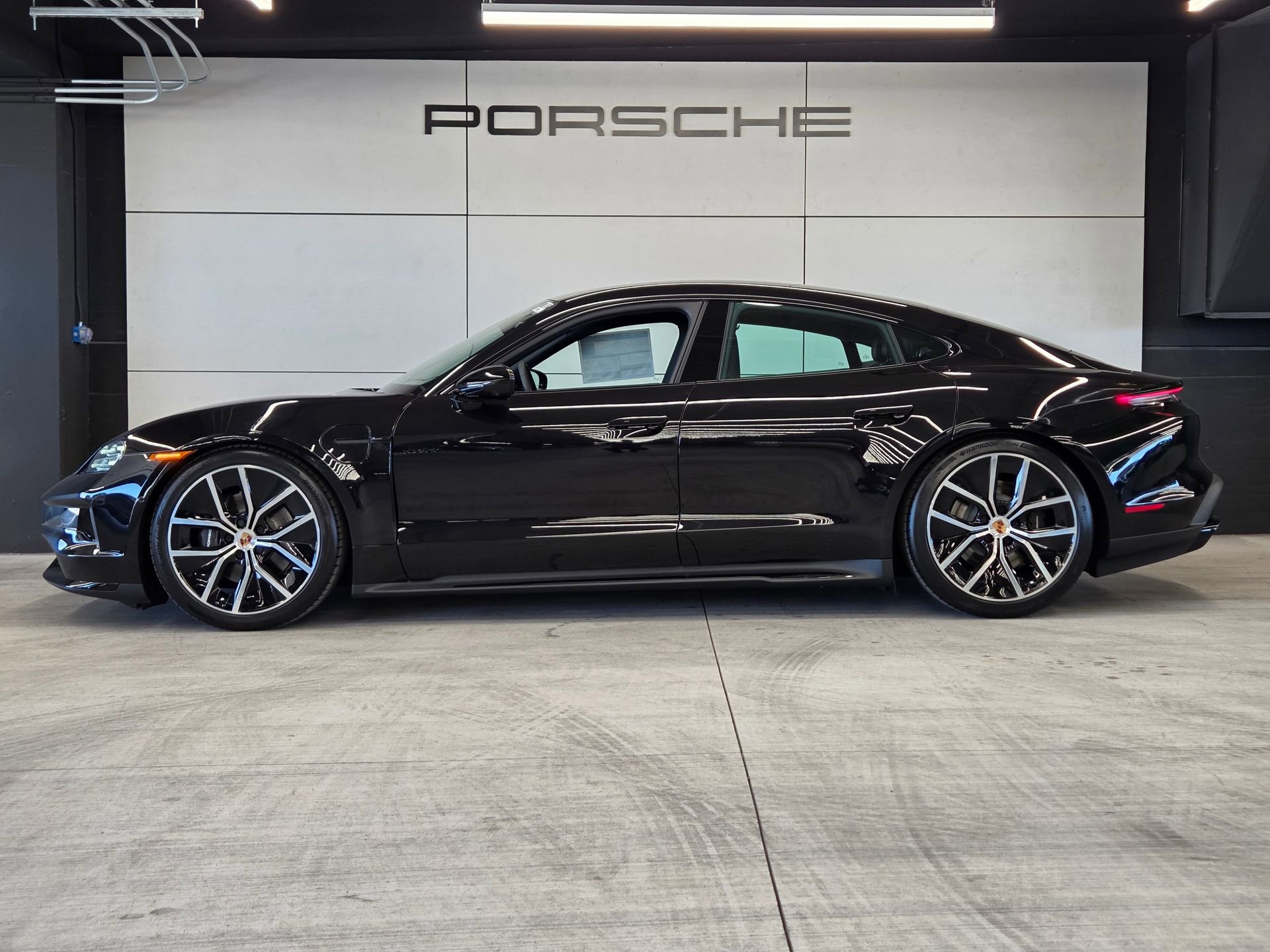 New 2026 Porsche Taycan image 2