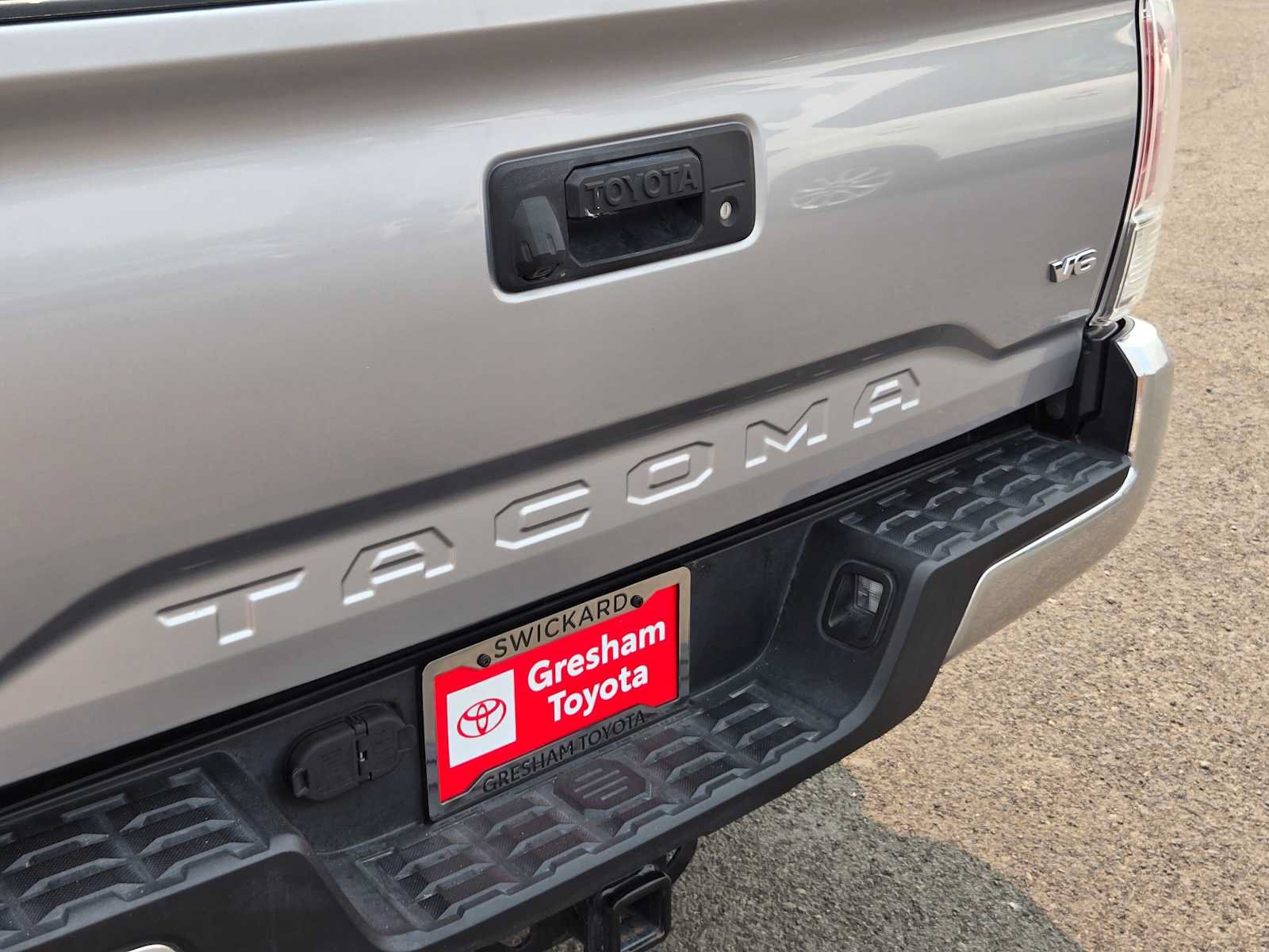 Used 2021 Toyota Tacoma TRD Off-Road AWD/4WD image 15