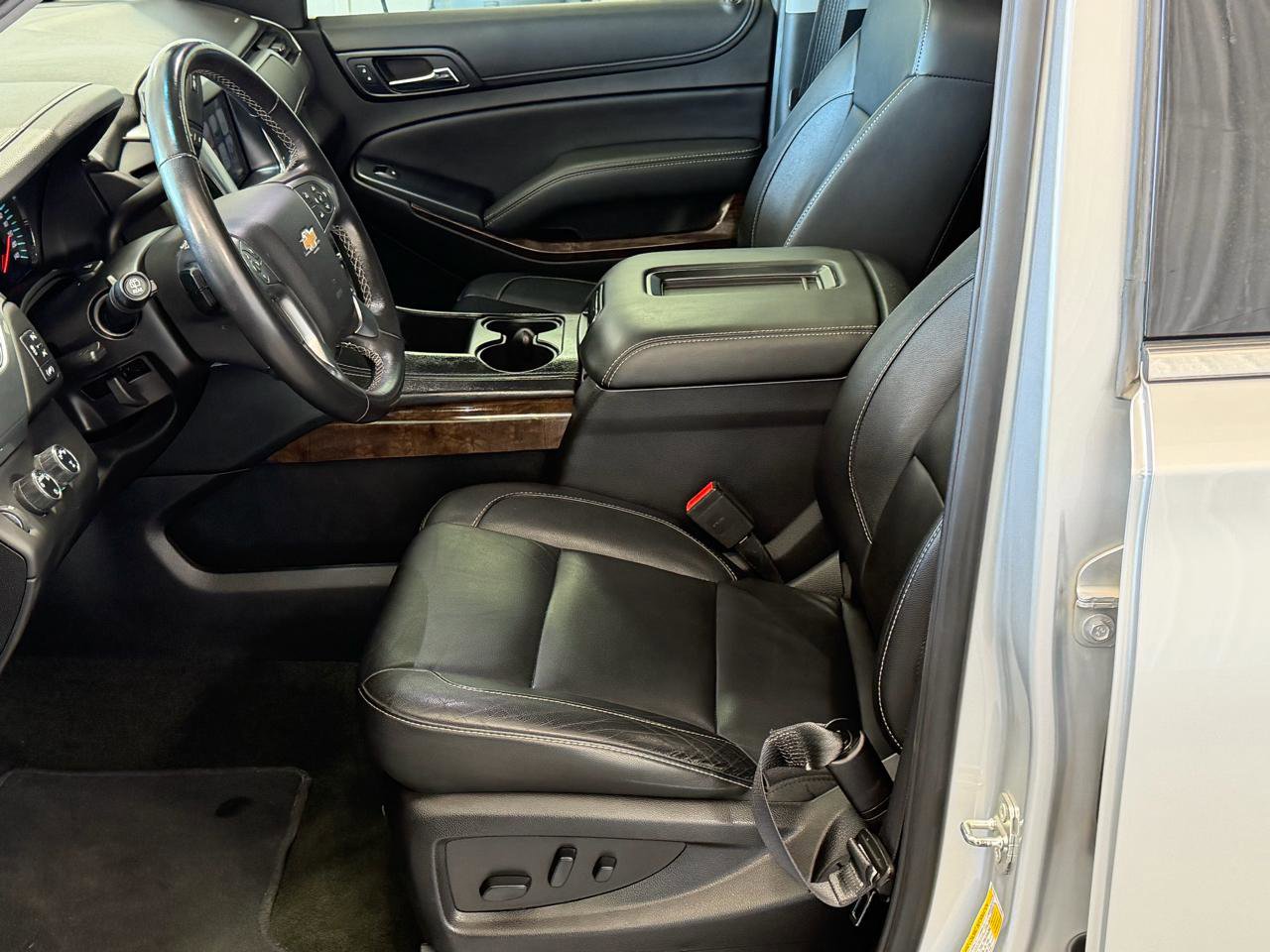 Used 2018 Chevrolet Tahoe LT AWD/4WD image 6