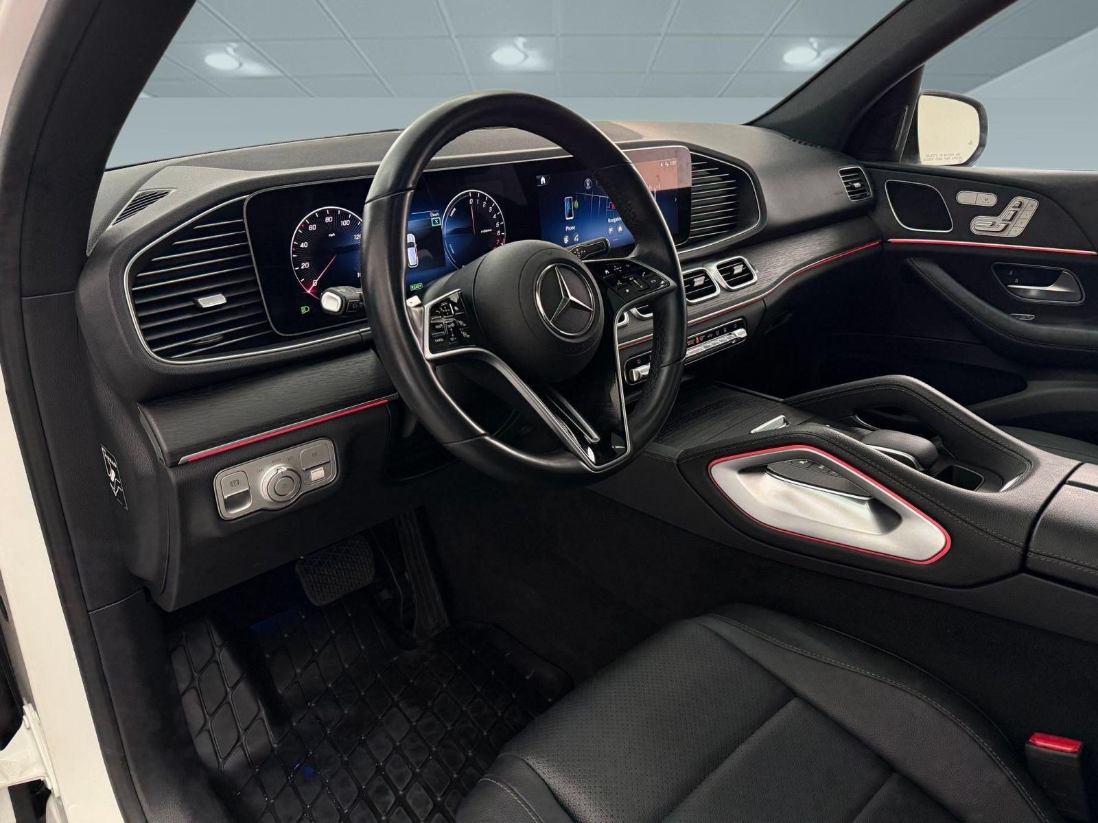 Certified 2025 Mercedes-Benz GLE 450e 4MATIC image 4