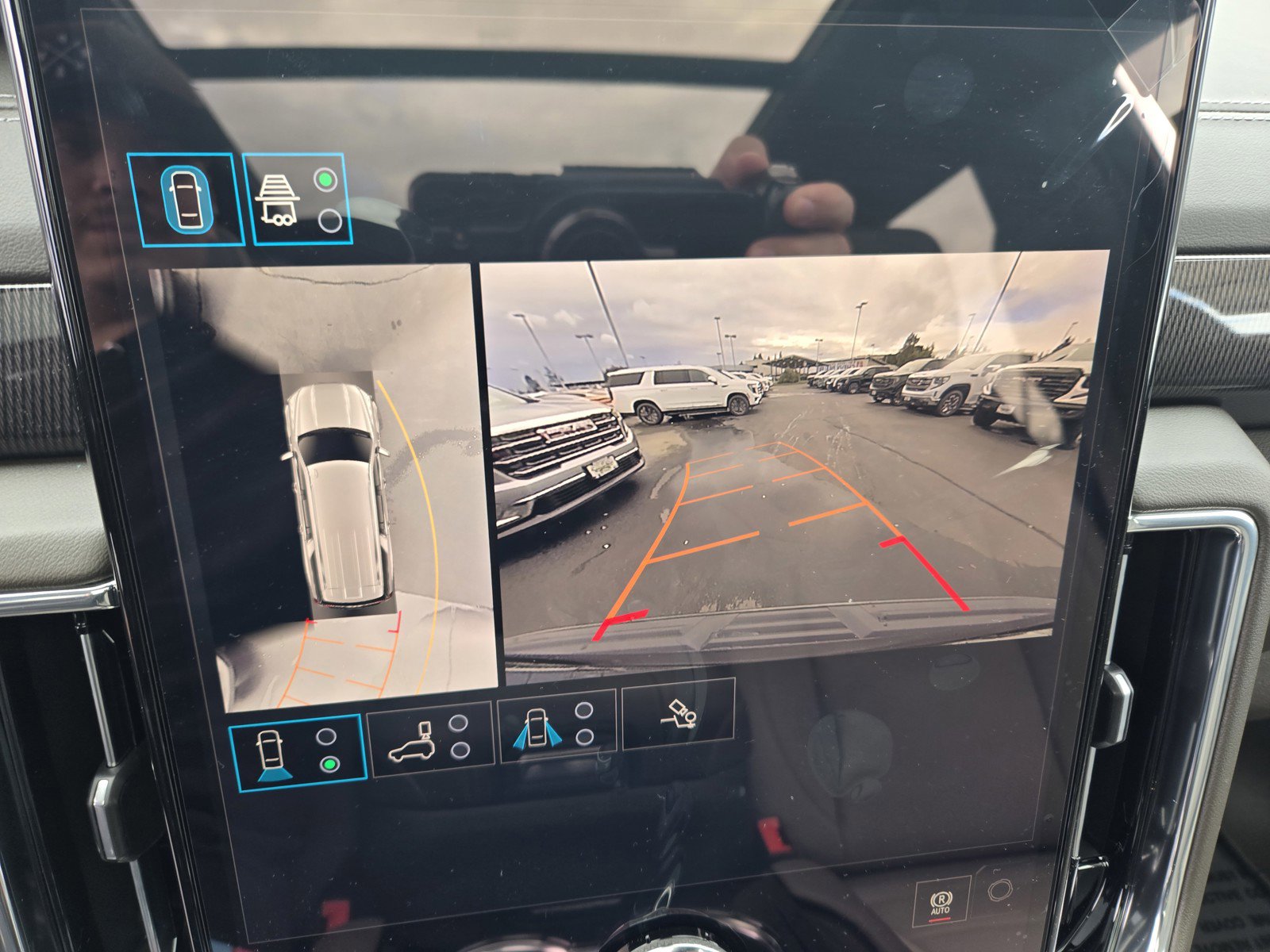 New 2026 GMC Yukon XL Elevation w/ Elevation Premium Package image 9