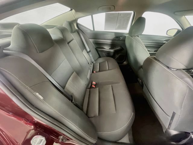 Used 2025 Nissan Altima 2.5 SV FWD image 25
